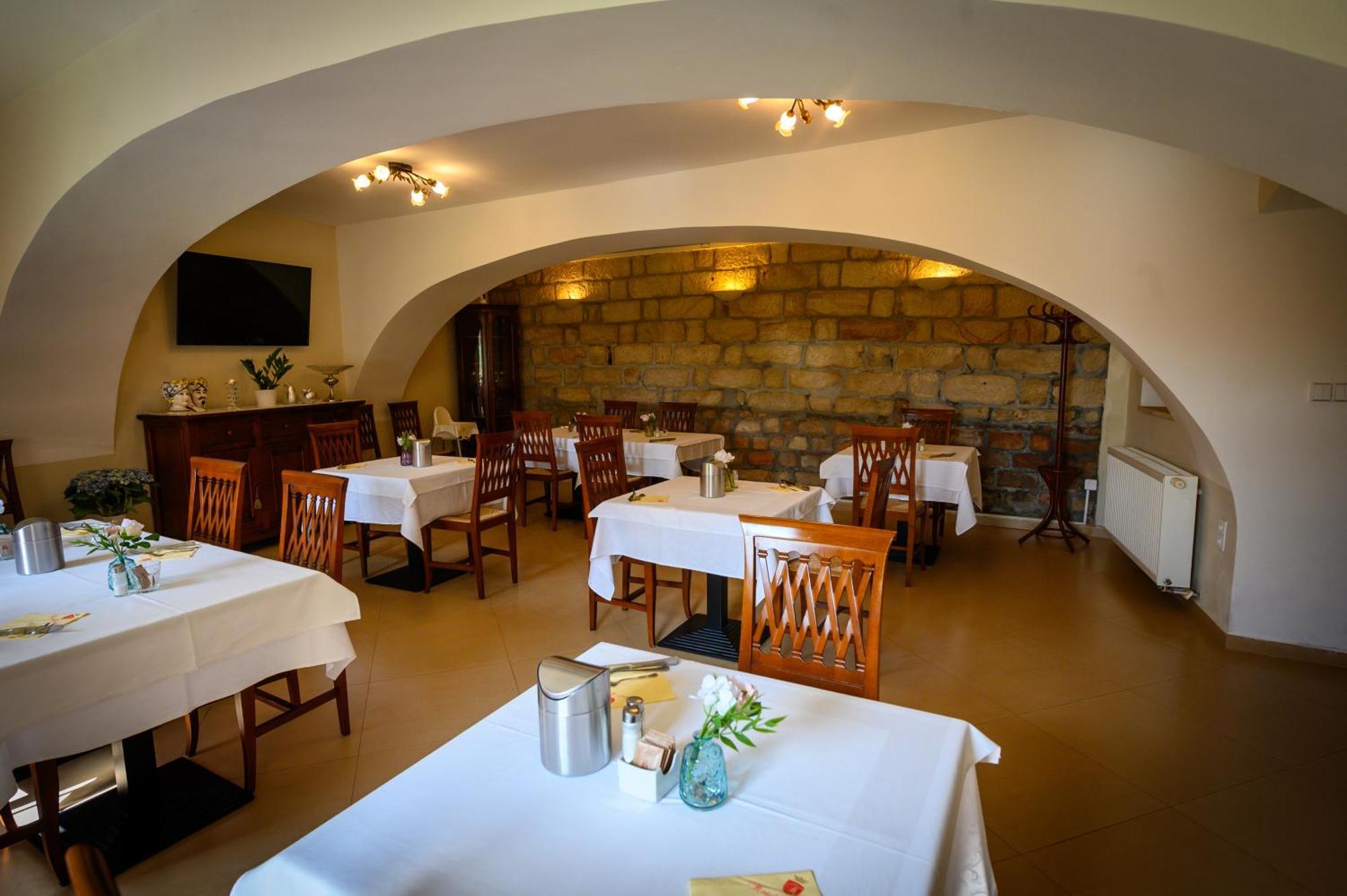 Hotel U Krale Jičín Εξωτερικό φωτογραφία