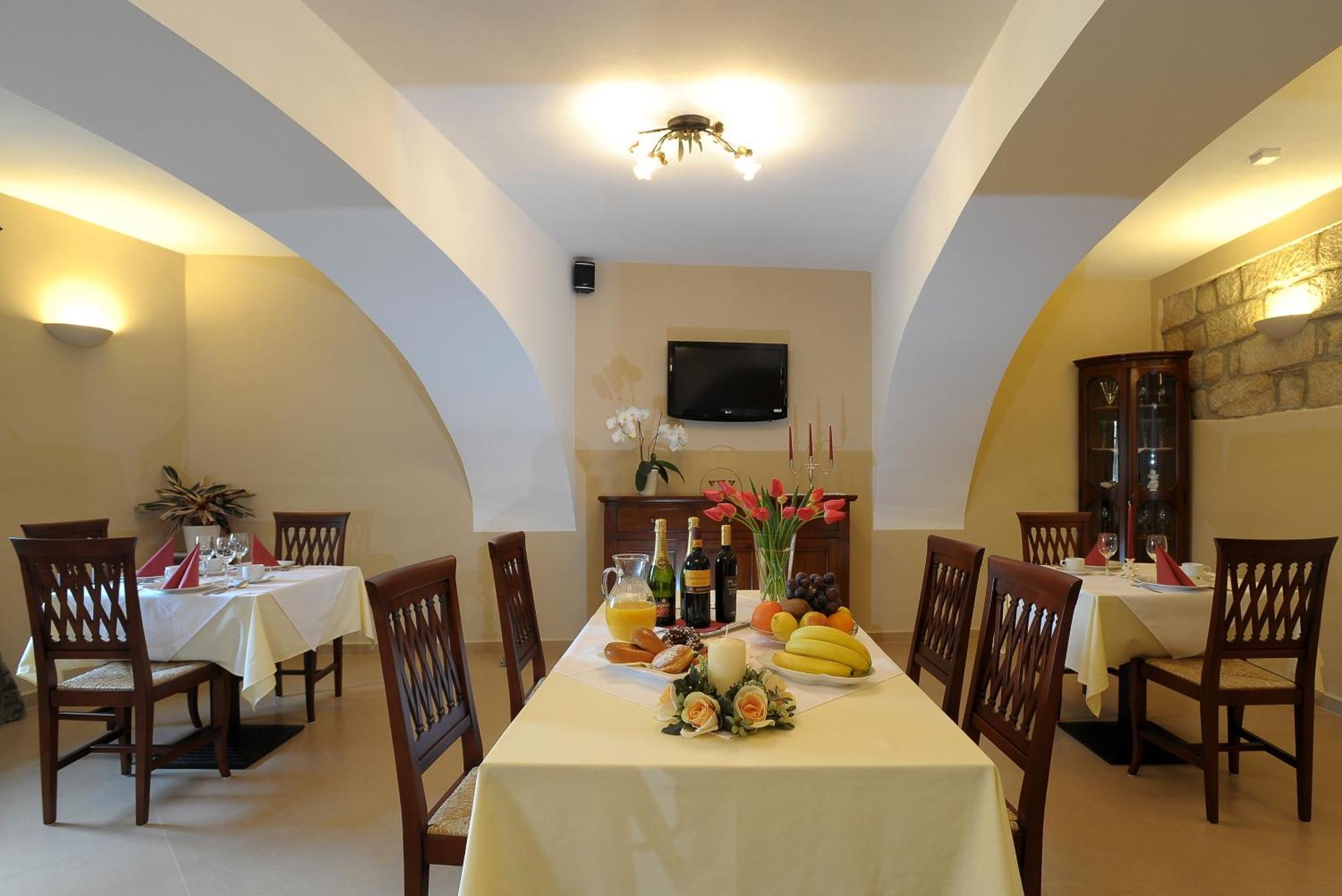 Hotel U Krale Jičín Εξωτερικό φωτογραφία