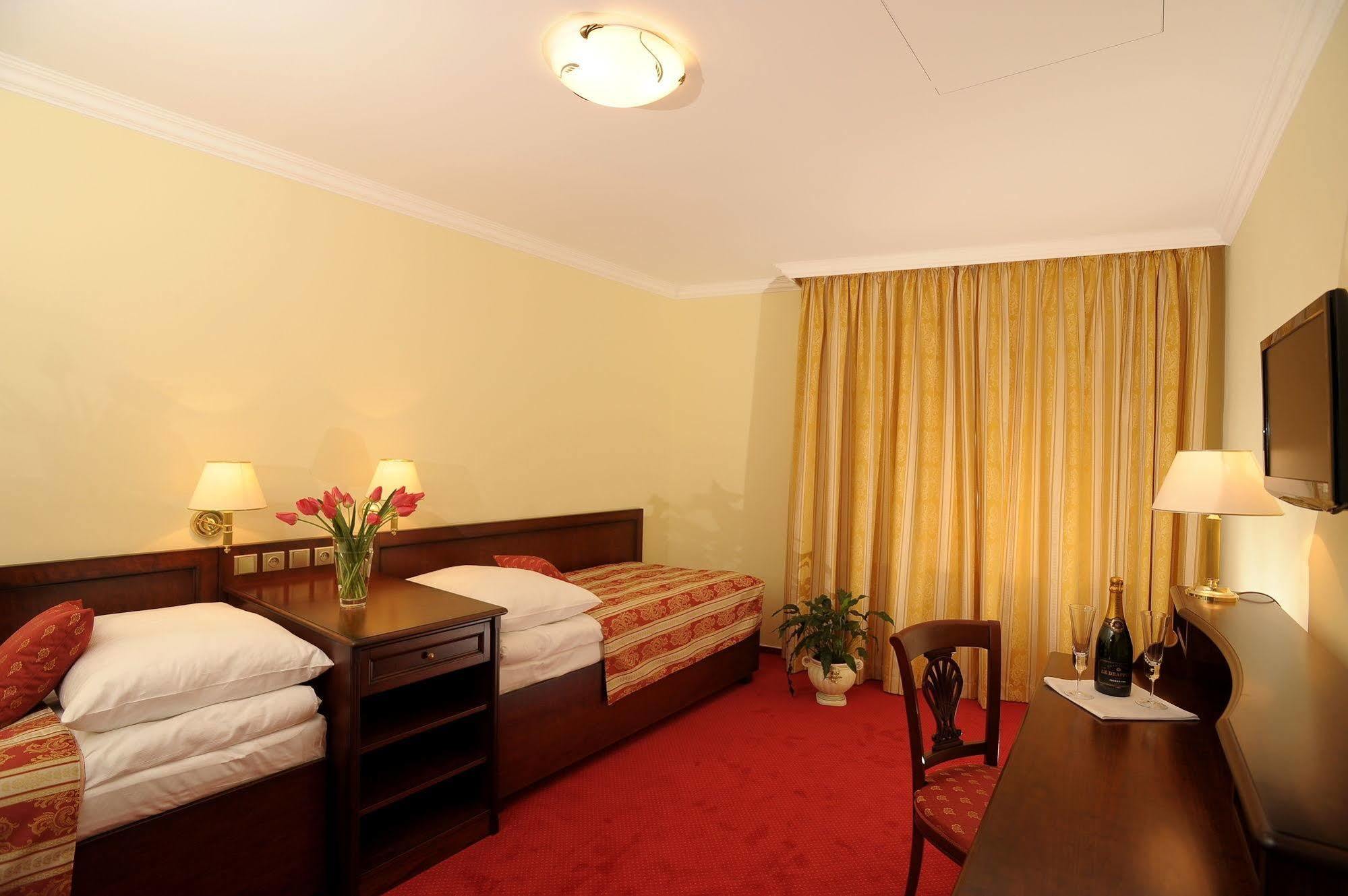 Hotel U Krale Jičín Εξωτερικό φωτογραφία