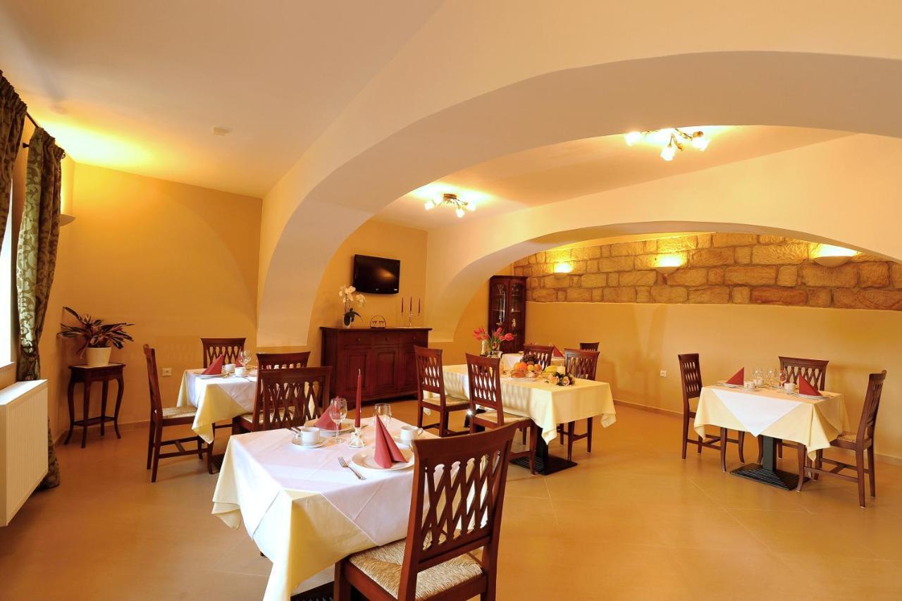 Hotel U Krale Jičín Εστιατόριο φωτογραφία